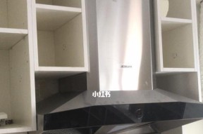 木工抽油烟机清洗方法（保持厨房清洁卫生的必备技巧）