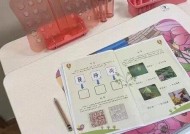 书桌上电脑和平板的使用方法有何不同？操作起来方便吗？