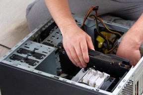 组装电脑正确关机重启的步骤是什么？
