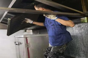 如何清洗抽油烟机上下管道（简单实用的清洗方法及步骤）