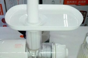 如何正确拆卸清洗九阳榨汁机（九阳榨汁机拆卸清洗步骤详解，让你的榨汁机常保洁净）