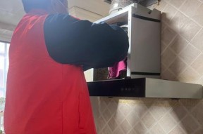 拆解日本樱花油烟机的清洗方法（简单易行的步骤让你轻松解决清洗难题）