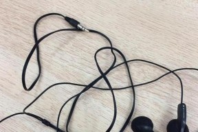 电脑白蓝耳机无声音如何调整设置？耳机无声的常见原因是什么？