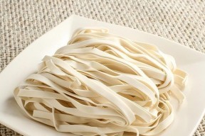 如何识别甲醛白菜？甲醛白菜的特征是什么？