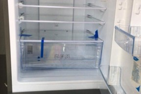 解决美菱冰箱显示故障代码E3的方法（维修技巧和注意事项）