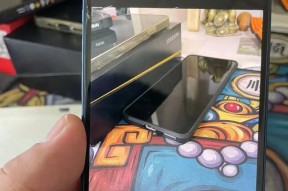 苹果手机的摄像头能被扣下来吗？这是正常现象吗？