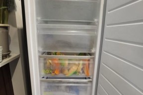 冰柜关不严的处理方法（解决冰柜门关不严问题的有效措施）