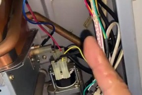 燃气热水器打不着火的原因与处理方法（解决燃气热水器无法点火的有效方法）