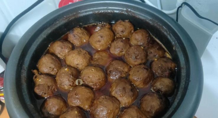 解决电饭煲焖完牛肉有味问题的实用方法（电饭煲焖完牛肉有味？别担心）  第2张