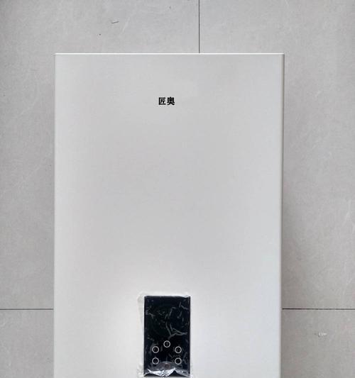 壁挂炉玻璃缝隙进水的应对方法（解决壁挂炉玻璃缝隙进水问题的有效措施）  第3张