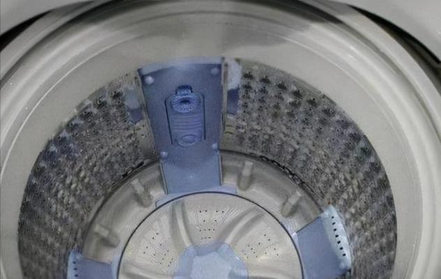 如何有效处理洗衣机内壁发黄问题（从清洁方法到预防措施）  第1张