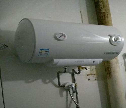 排查以强排热水器无法点火的问题（解决热水器无法点火的关键步骤）  第1张
