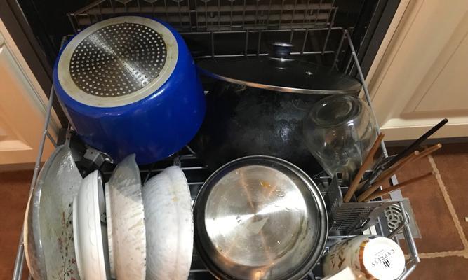 解决洗碗机下水道堵塞的方法（快速排除洗碗机下水道堵塞的有效措施）  第2张