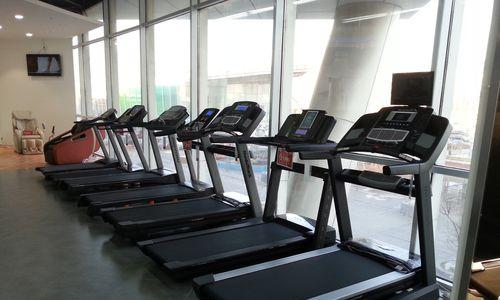 跑步机一上去就变慢怎么办（解决跑步机速度下降问题的实用方法）  第1张