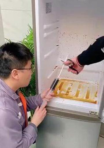 冰箱上面小孔的堵塞方法（保持冷藏效果的关键措施）  第2张