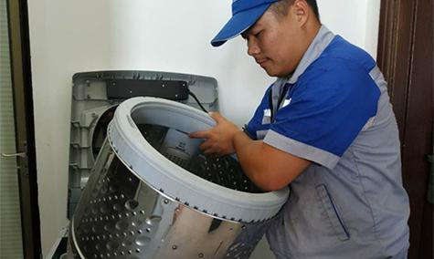 如何正确使用滚筒侧开门洗衣机进行高效清洗（掌握正确的操作技巧）  第1张