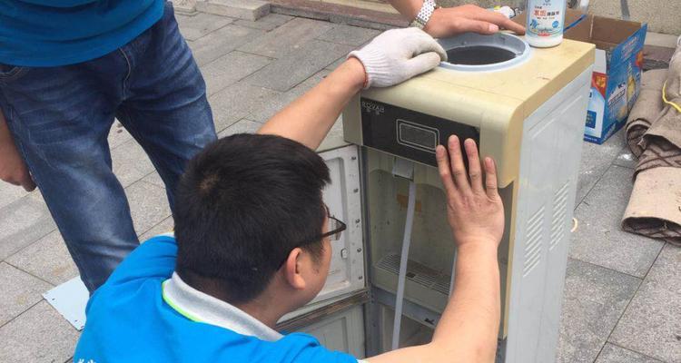 九阳饮水机换水故障解决方法（如何应对九阳饮水机换水故障）  第3张