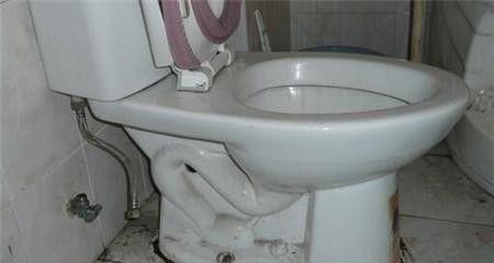 马桶水箱水漂坏了怎么办（解决马桶水箱水漂问题的方法与注意事项）  第2张