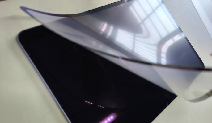 原厂膜vs.钢化膜（原厂膜和钢化膜的优缺点对比）  第3张