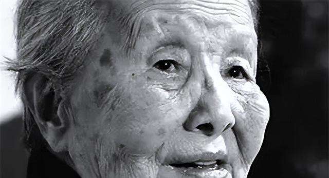 徐志摩去世的真相是什么？他的生平有哪些影响？  第1张