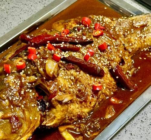 鲤鱼怎么做好吃又简单家常？有哪些步骤和技巧？  第3张