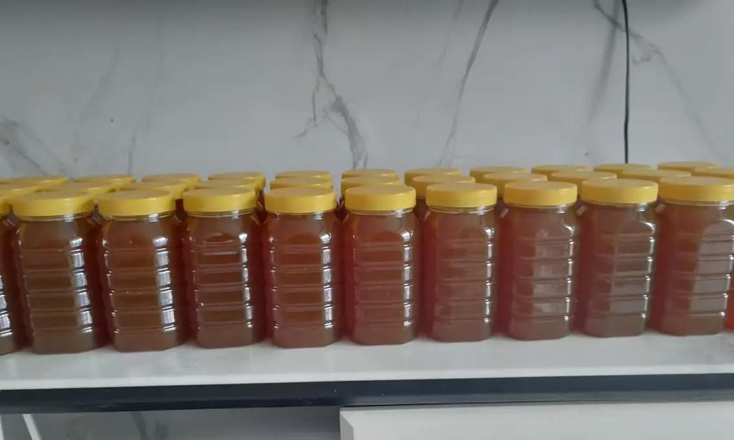 怎么看蜂蜜纯不纯？教你几招辨别真伪的方法？  第2张