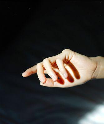 苹果手机拍照时手消失是怎么回事？如何避免这种情况？  第3张