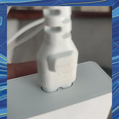 四十四瓦充电器有多重？携带方便吗？  第3张