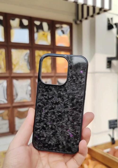 苹果手机壳背面碳纤维材质有何特点？  第3张