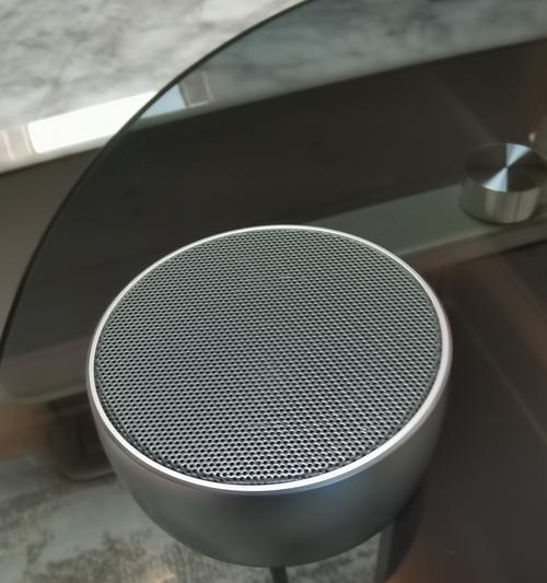 迷你版的小低音炮使用方法是什么？它有哪些功能？  第2张